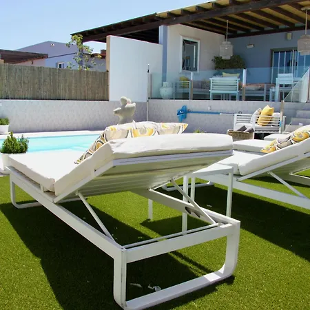 Mit Pool Fuer 2 Personen Und 4 펜션 *