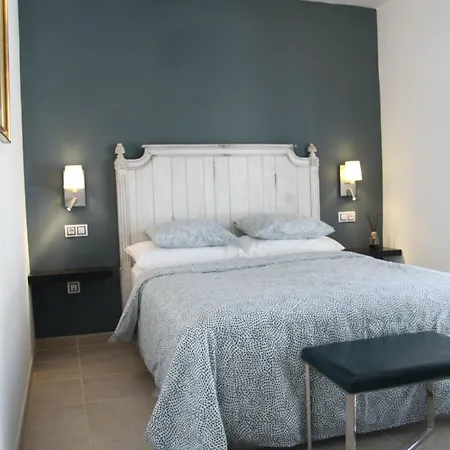 펜션 Mit Pool Fuer 2 Personen Und 4 *