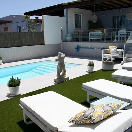 펜션 Mit Pool Fuer 2 Personen Und 4 *